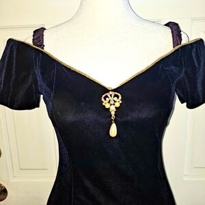 Bodycon Maxi Off Shoulder Purple  Gold Trim Stretchy Slit Velour Brooch Elegant